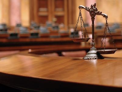 法院審理訴訟案件，有所謂「陪審制」和「參審制」，其意義為何？我國是否採陪審制或參審制？